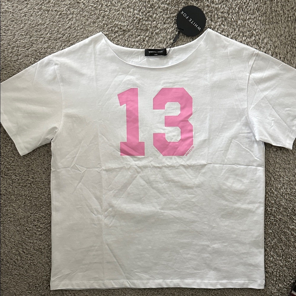 NWT White Fox Boutique Trial Run Oversized Tee Off Shoulder Top white pink